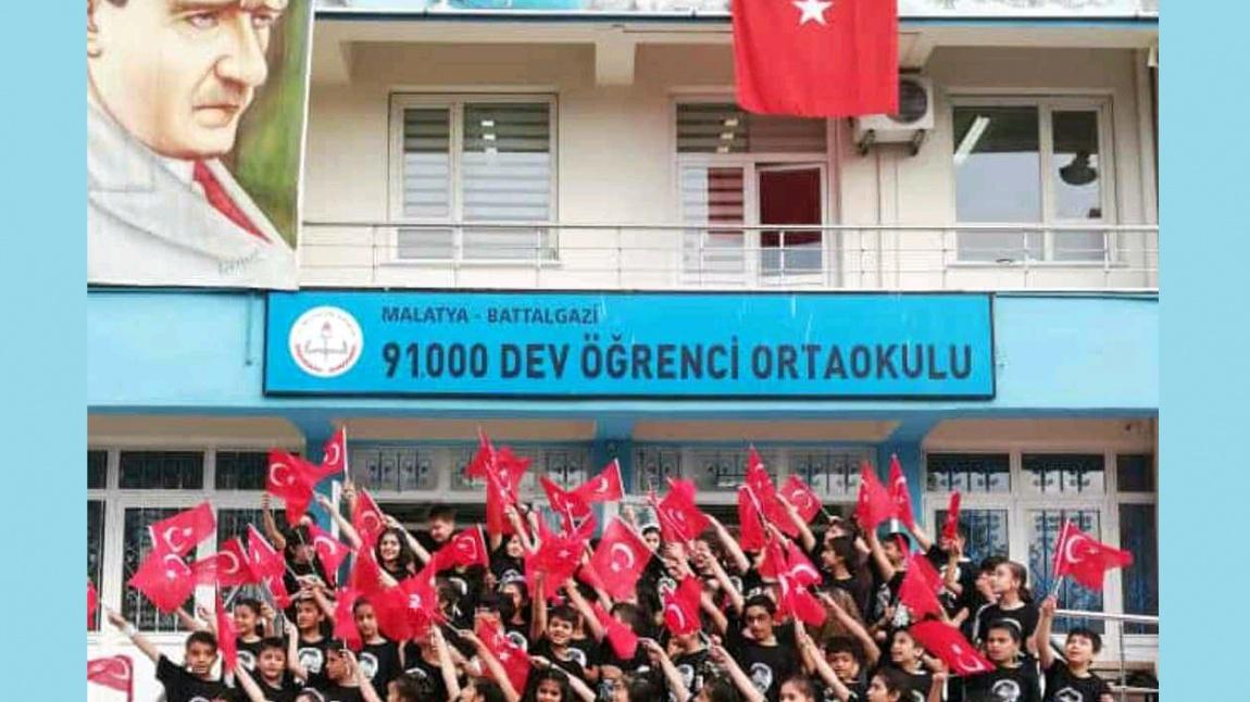 91.000 Dev Öğrenci Ortaokulu Fotoğrafı